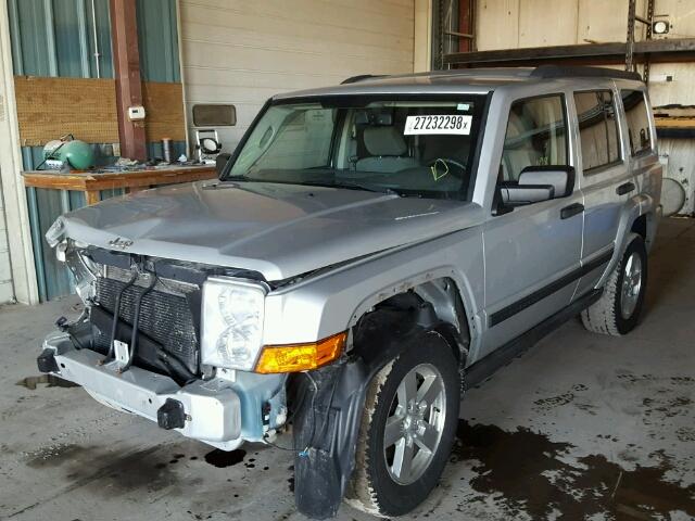 1J8HG48K06C231749 - 2006 JEEP COMMANDER SILVER photo 2