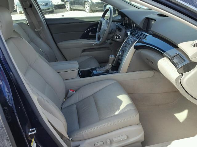 JH4KB26559C002239 - 2009 ACURA RL BLUE photo 5