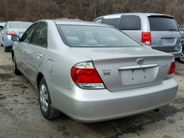 4T1BE32K85U387029 - 2005 TOYOTA CAMRY LE SILVER photo 3