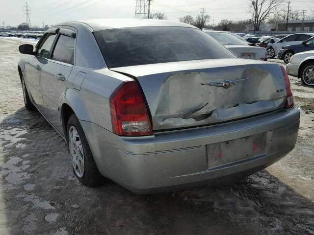 2C3JA43R15H589229 - 2005 CHRYSLER 300 SILVER photo 3