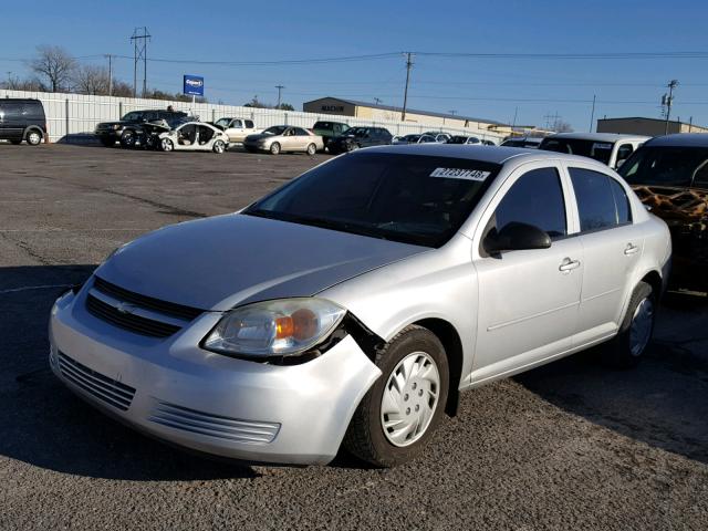 1G1AK52F657540988 - 2005 CHEVROLET COBALT SILVER photo 2