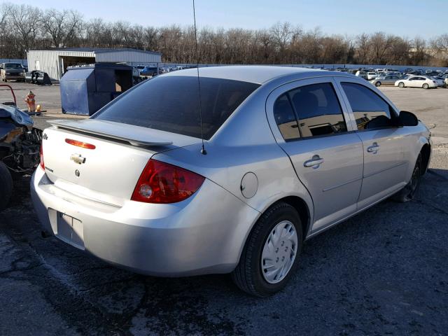 1G1AK52F657540988 - 2005 CHEVROLET COBALT SILVER photo 4