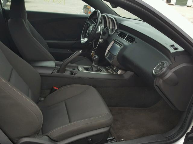 2G1FS1EWXB9139612 - 2011 CHEVROLET CAMARO SS SILVER photo 5