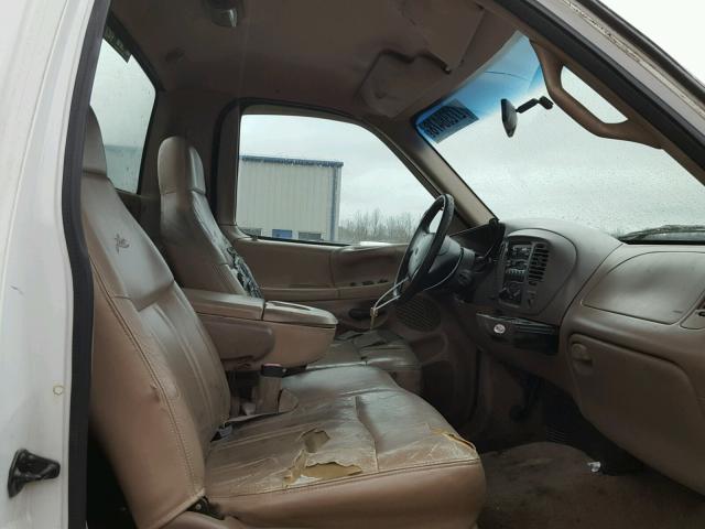 1FTDF1869VNA37895 - 1997 FORD F150 WHITE photo 5