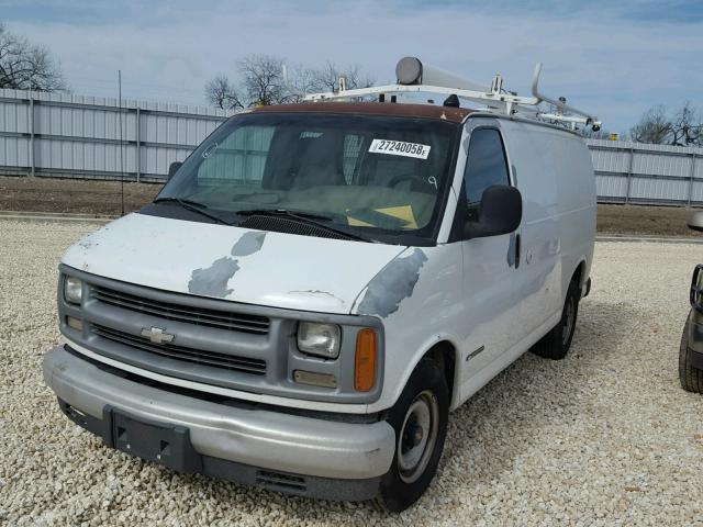 1GCFG25W911109454 - 2001 CHEVROLET EXPRESS G2 WHITE photo 2