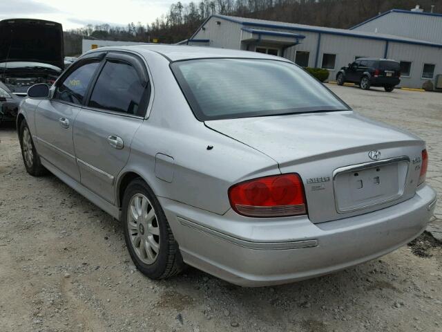 KMHWF35H12A569800 - 2002 HYUNDAI SONATA GLS SILVER photo 3