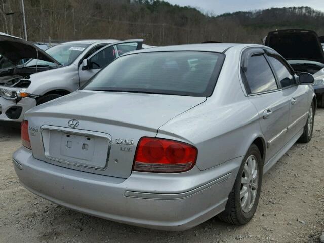 KMHWF35H12A569800 - 2002 HYUNDAI SONATA GLS SILVER photo 4