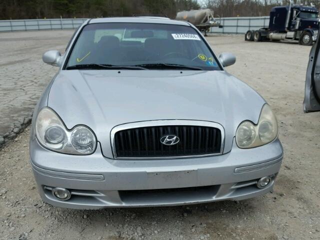 KMHWF35H12A569800 - 2002 HYUNDAI SONATA GLS SILVER photo 9