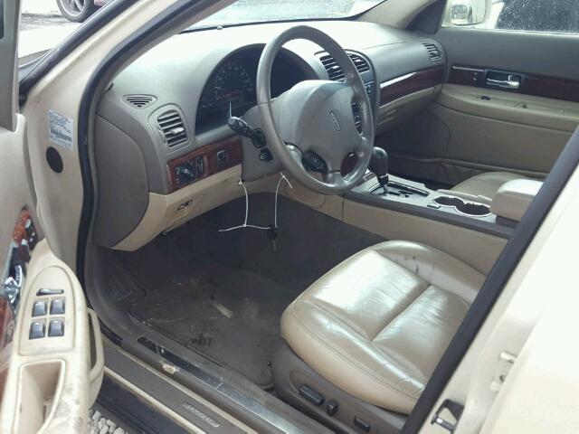 1LNHM87A52Y704702 - 2002 LINCOLN LS 白色 照片 9