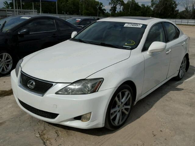 JTHBK262372028136 - 2007 LEXUS IS 250 WHITE photo 2