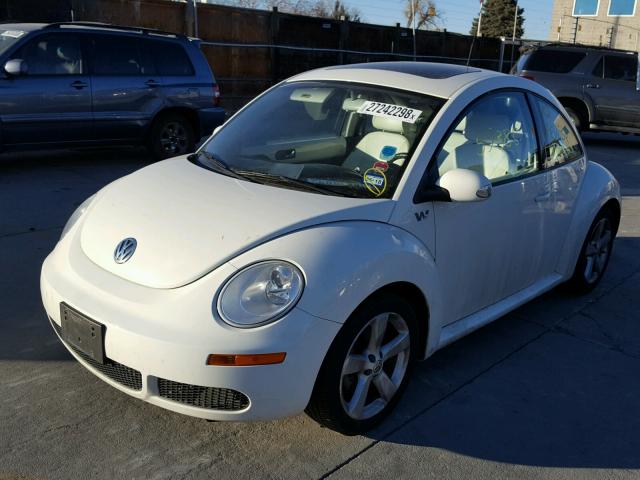 3VWFW31C48M523255 - 2008 VOLKSWAGEN NEW BEETLE 白色 照片 2