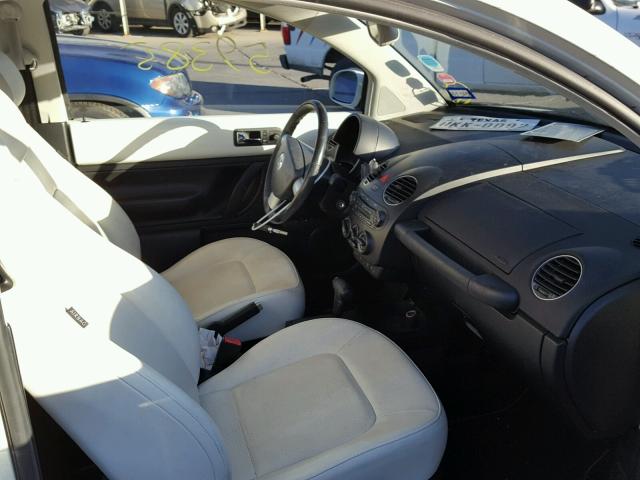 3VWFW31C48M523255 - 2008 VOLKSWAGEN NEW BEETLE 白色 照片 5