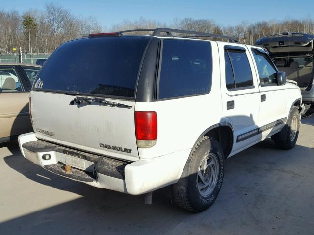 1GNDT13W91K249750 - 2001 CHEVROLET BLAZER WHITE photo 4