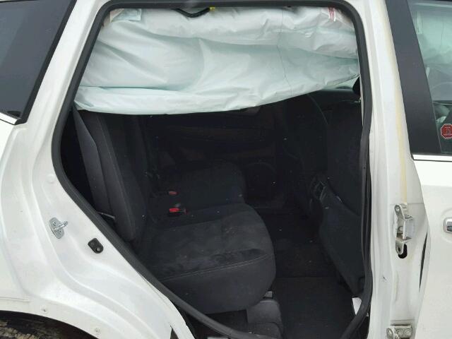 5N1AT2MV7FC829924 - 2015 NISSAN ROGUE S WHITE photo 6