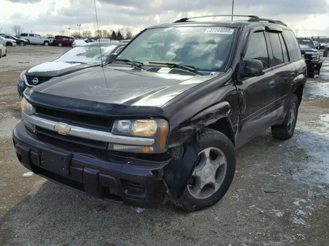 1GNDT13S382141311 - 2008 CHEVROLET TRAILBLAZE BURGUNDY photo 2