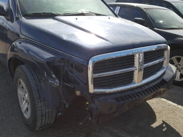 1D4HD48N25F612836 - 2005 DODGE DURANGO SL BLUE photo 9