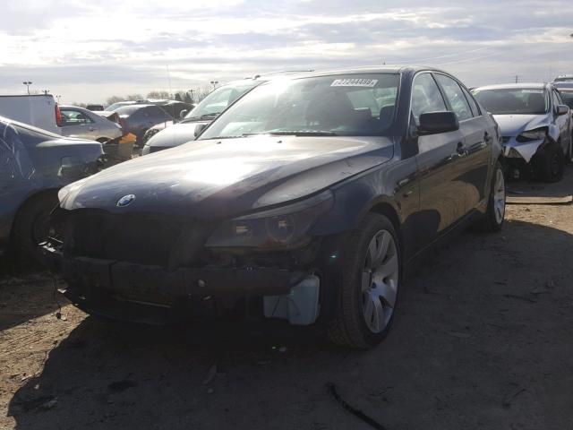 WBANF33586CS35702 - 2006 BMW 525 XI შავი ფოტო 2