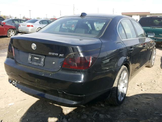 WBANF33586CS35702 - 2006 BMW 525 XI შავი ფოტო 4