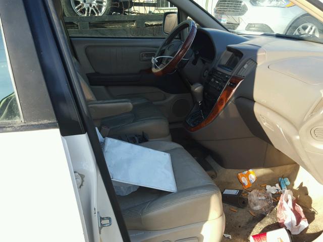 JT6GF10U9Y0065244 - 2000 LEXUS RX 300 WHITE photo 5