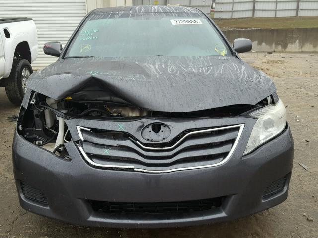 4T1BF3EK5BU183938 - 2011 TOYOTA CAMRY BASE CHARCOAL photo 9