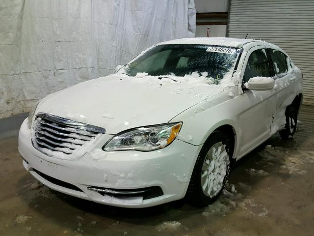 1C3CCBAG2CN256468 - 2012 CHRYSLER 200 LX WHITE photo 2