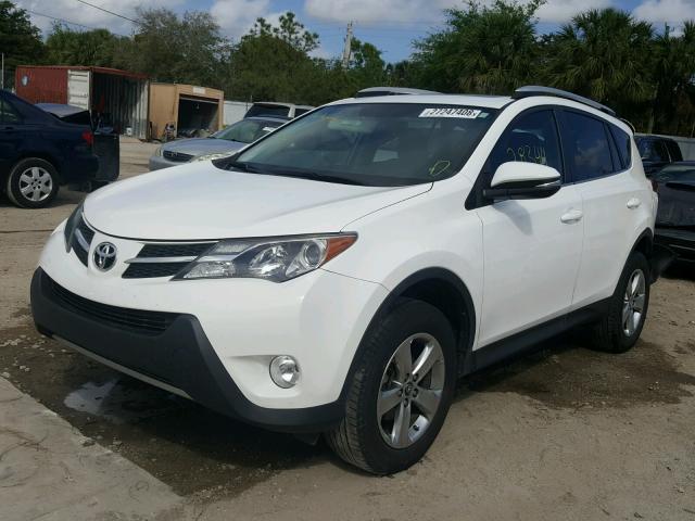 2T3WFREV6FW201424 - 2015 TOYOTA RAV4 XLE WHITE photo 2