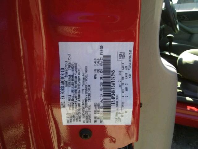 1FAHP34N76W197945 - 2006 FORD FOCUS ZX4 RED photo 10