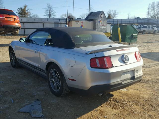 1ZVBP8EMXC5207157 - 2012 FORD MUSTANG SILVER photo 3