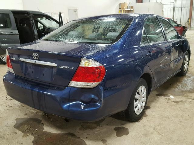 4T1BE32K85U095851 - 2005 TOYOTA CAMRY LE BLUE photo 4