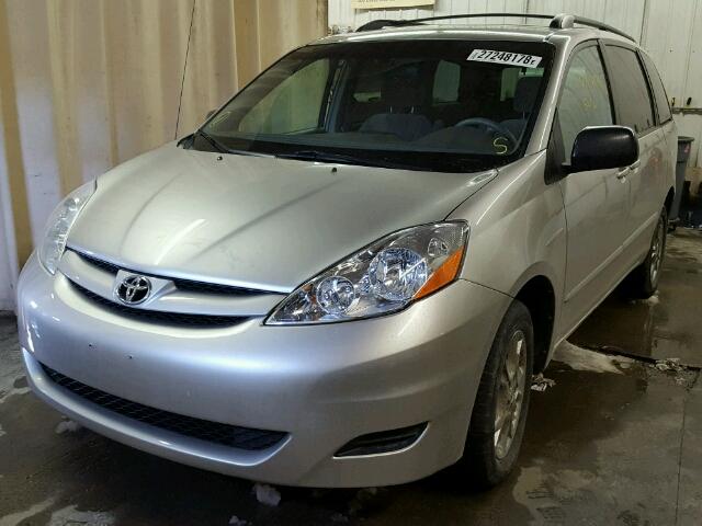 5TDBA23CX6S064138 - 2006 TOYOTA SIENNA LE SILVER photo 2