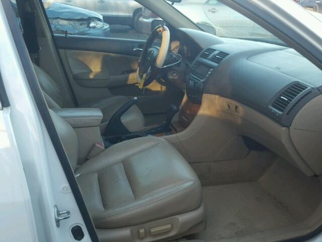 1HGCM66583A044688 - 2003 HONDA ACCORD WHITE photo 5