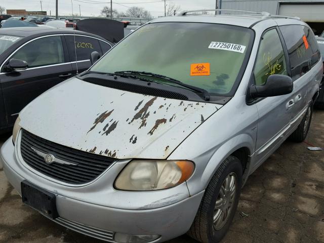 2C4GP54LX4R546683 - 2004 CHRYSLER TOWN & COU SILVER photo 2