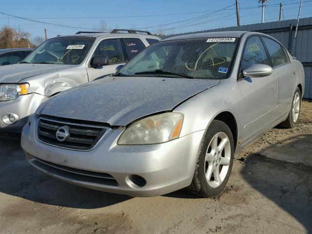 1N4AL11D22C288565 - 2002 NISSAN ALTIMA BAS SILVER photo 2