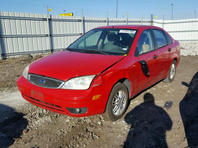 1FAHP34N96W132398 - 2006 FORD FOCUS ZX4 RED photo 2