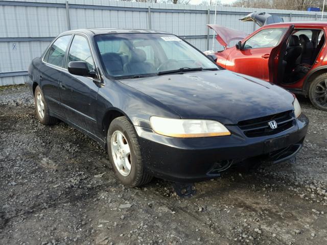 1HGCG1652YA050794 - 2000 HONDA ACCORD EX BLACK photo 1