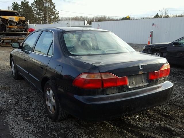 1HGCG1652YA050794 - 2000 HONDA ACCORD EX BLACK photo 3