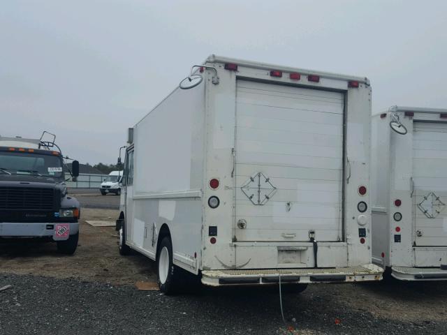 4UZAANBW31CH53214 - 2001 FREIGHTLINER CHASSIS M WHITE photo 3