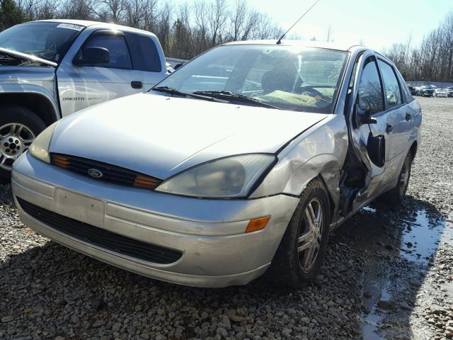 1FAFP34P62W343254 - 2002 FORD FOCUS SE SILVER photo 2