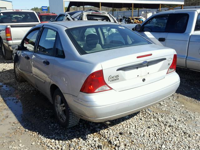 1FAFP34P62W343254 - 2002 FORD FOCUS SE SILVER photo 3