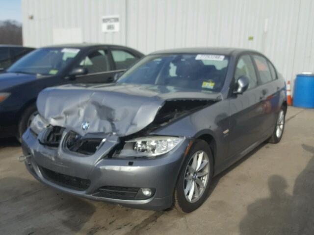 WBAPK5C59AA648619 - 2010 BMW 328 XI SUL GRAY photo 2