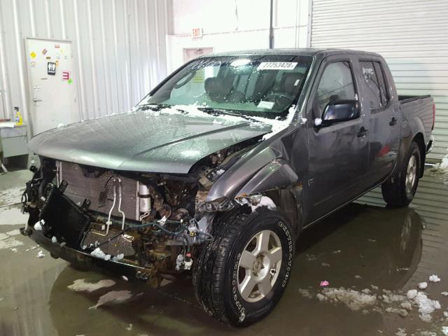 1N6AD07WX8C421234 - 2008 NISSAN FRONTIER C GRAY photo 2