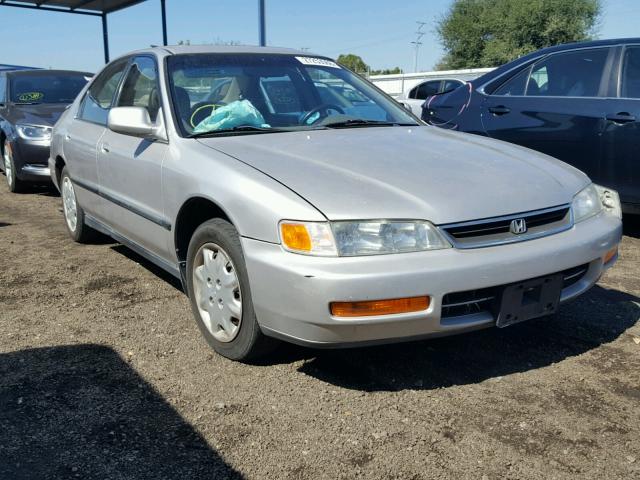 1HGCD5634VA222446 - 1997 HONDA ACCORD LX SILVER photo 1