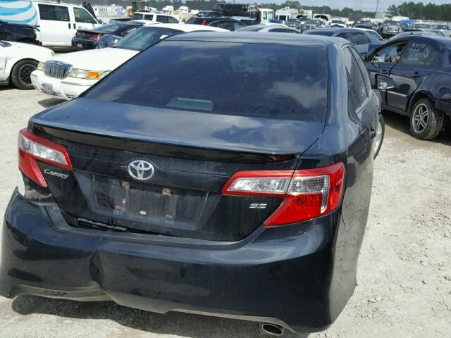 4T1BF1FK2CU171136 - 2012 TOYOTA CAMRY BASE BLACK photo 4