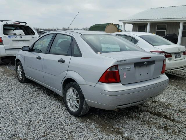 1FAFP34N07W134789 - 2007 FORD FOCUS ZX4 SILVER photo 3