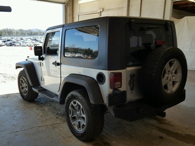 1J8FA24128L636055 - 2008 JEEP WRANGLER X SILVER photo 3