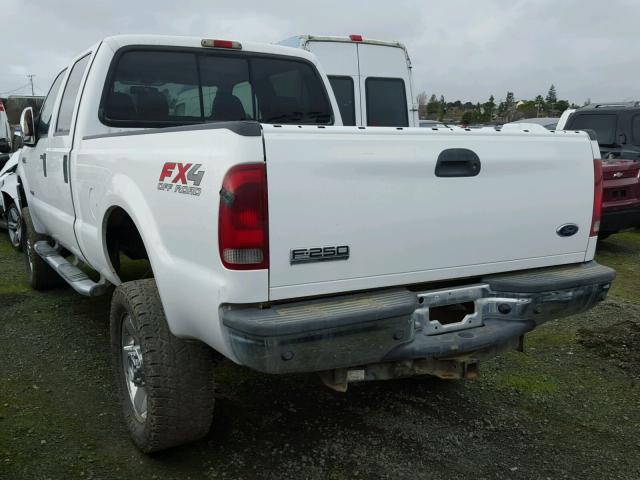 1FTSW21PX6EA80532 - 2006 FORD F250 WHITE photo 3