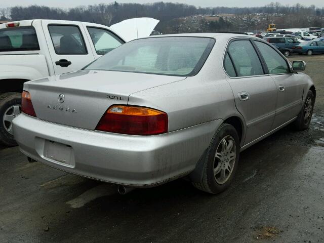 19UUA5648XA027006 - 1999 ACURA 3.2TL SILVER photo 4