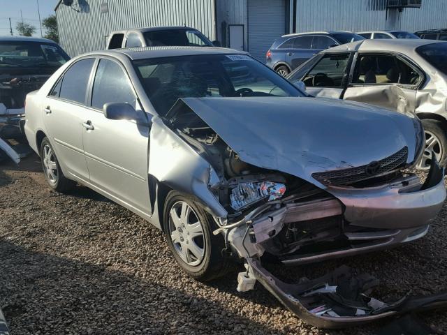 JTDBE32K930235642 - 2003 TOYOTA CAMRY LE SILVER photo 1