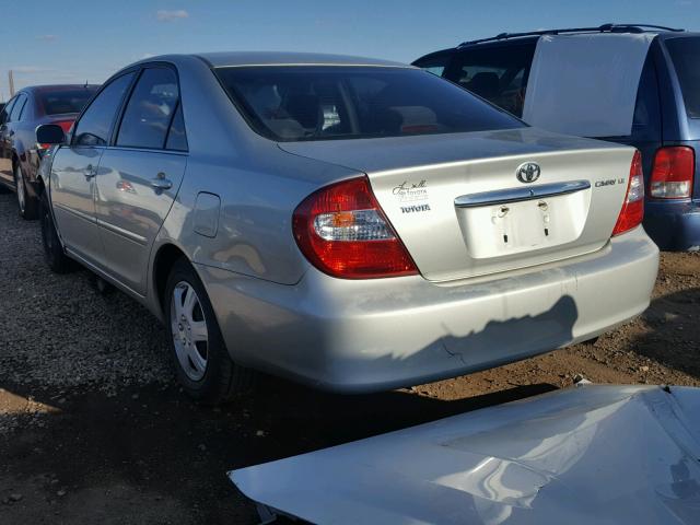 JTDBE32K930235642 - 2003 TOYOTA CAMRY LE SILVER photo 3