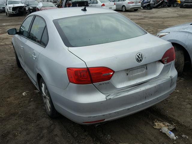 3VWDX7AJ9CM397526 - 2012 VOLKSWAGEN JETTA SE SILVER photo 3